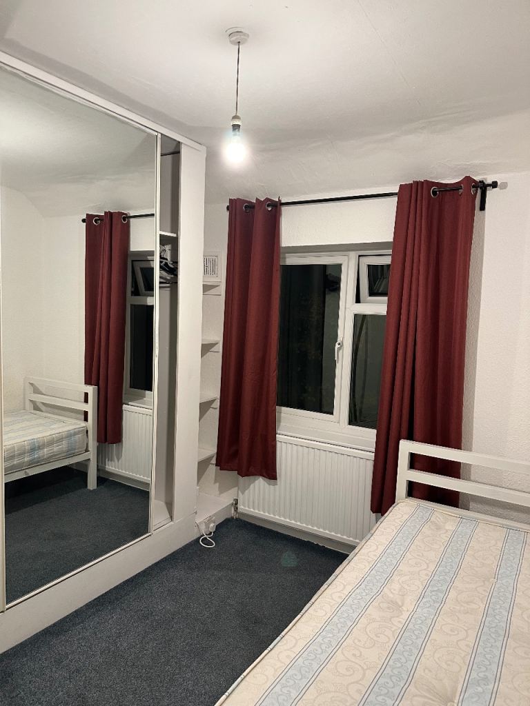 Cozy double room to rent in Barking-Dagenham area
