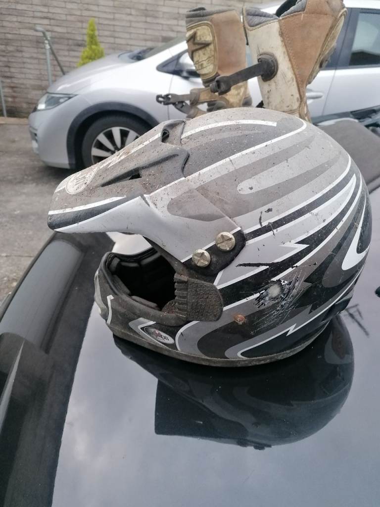 Kids helmet gloves boots