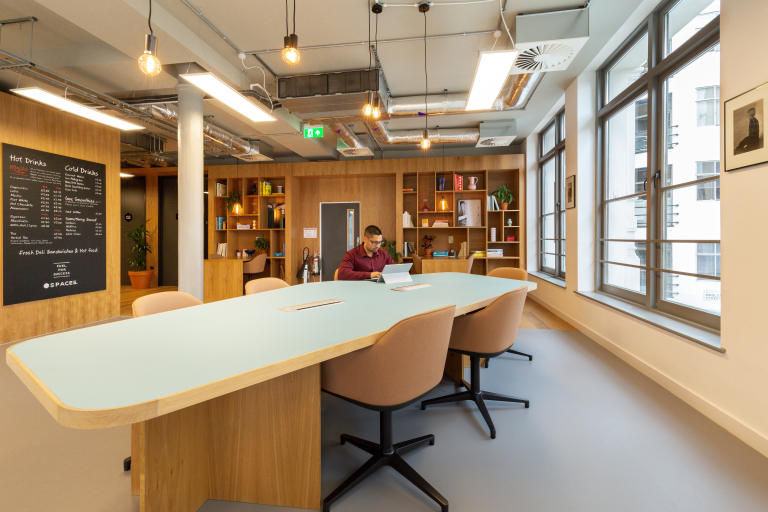 London - EC1M 3JU \ Flexible Workspace for Up to 10 Desks