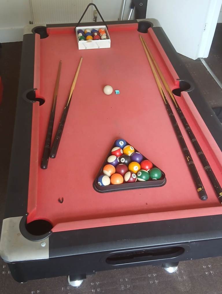 Billiards/Pool table