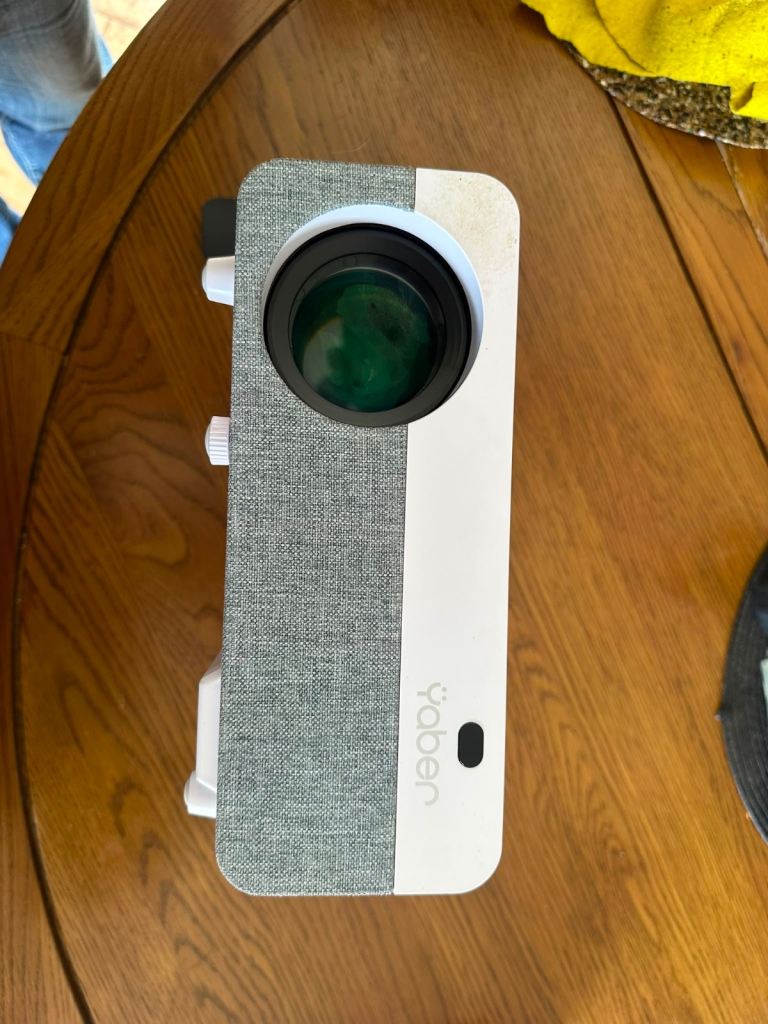 YABER Projector with Remote Control – As Good As New