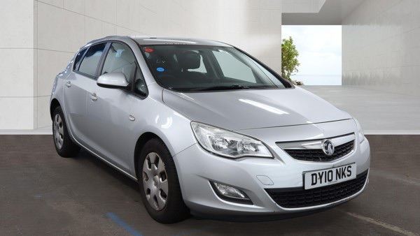 VAUXHALL Astra 10 Plate. Superb LONG MOT. ULEZ FREE NEW SHAPE WARRANTY GUARANTEED 