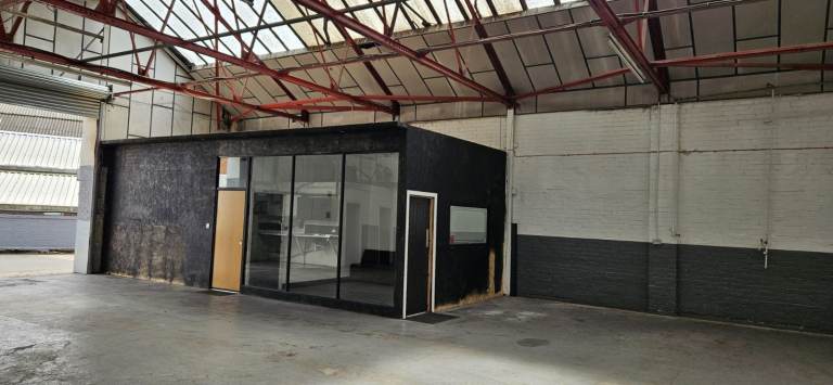 Commercial unit to rent - Tyseley, Birmingham