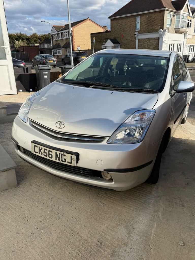 Toyota prius car