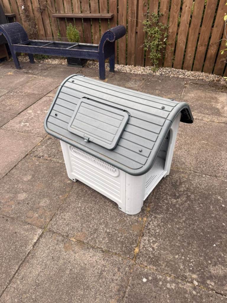 Dog house