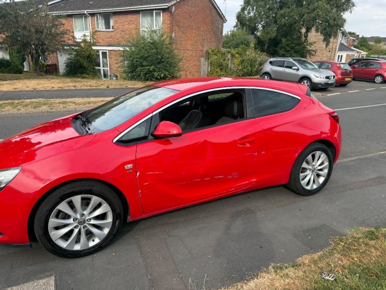 Vauxhall, ASTRA GTC, Hatchback, 2013, Manual, 1956 (cc), 3 doors