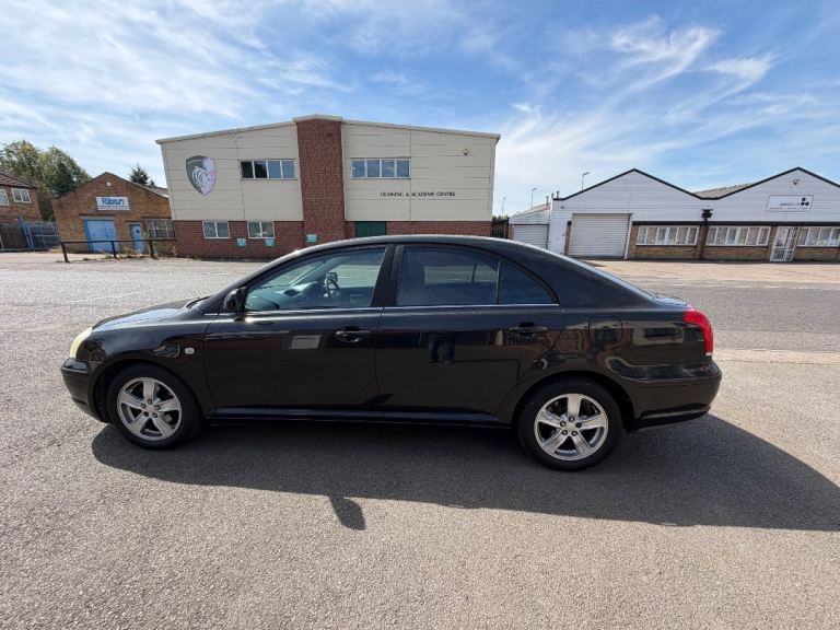 Toyota, AVENSIS, Hatchback, 2005, Manual, 1794 (cc), 5 doors
