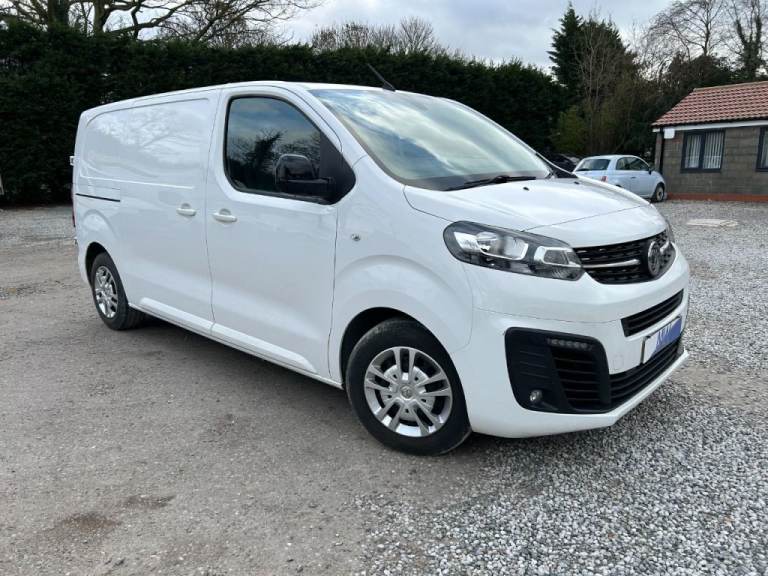  Vauxhall Vivaro 2700 1.5d 100PS Sportive H1 Van Diesel