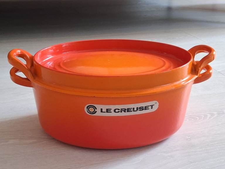 Le Creuset Orange Oval Casserole Dish 27cm – Good Condition