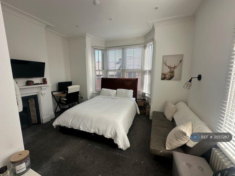 1 bedroom in St. Mary Street, Ilkeston, DE7 (#2557267)