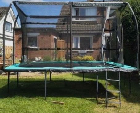 Large Garden Trampoline with Safety Net – Good Condition