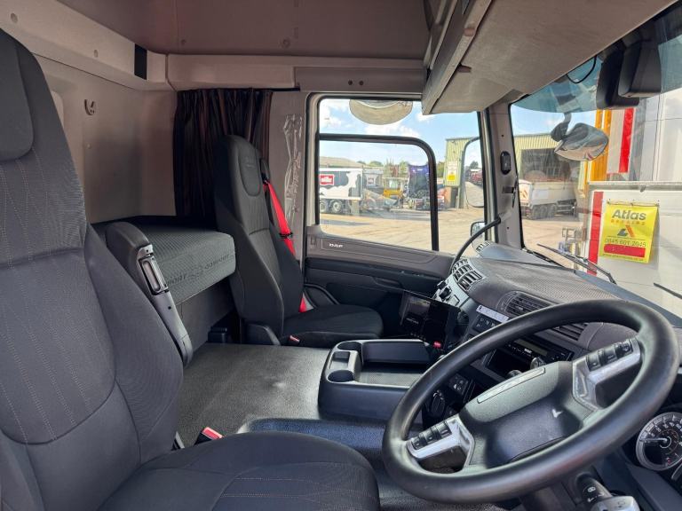 2020 DAF CF 340 6X2 BOX 