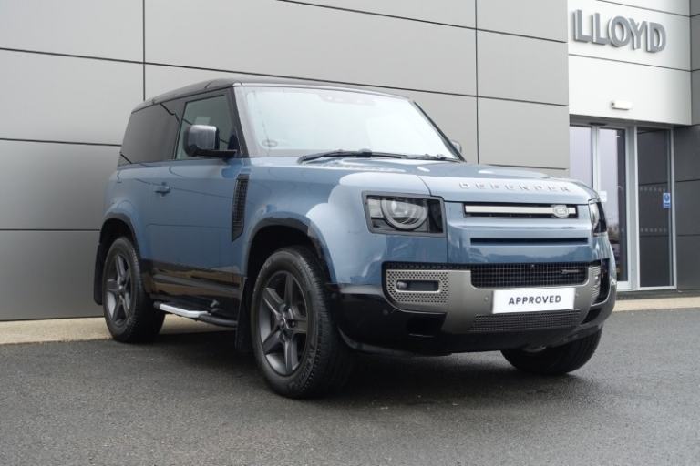 LAND ROVER DEFENDER 3.0 D250 X-Dynamic SE 90 3dr Auto