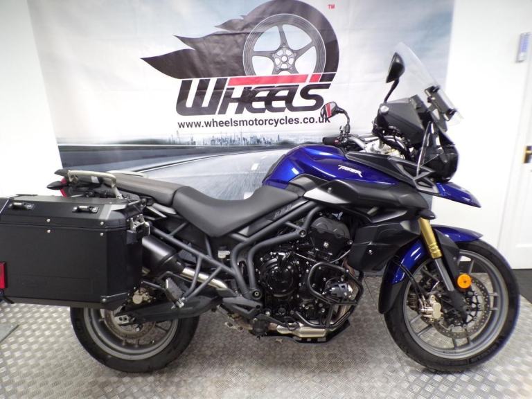 image for 2014 TRIUMPH TIGER 800 WITH TRIUMPH PANNIERS FITTED