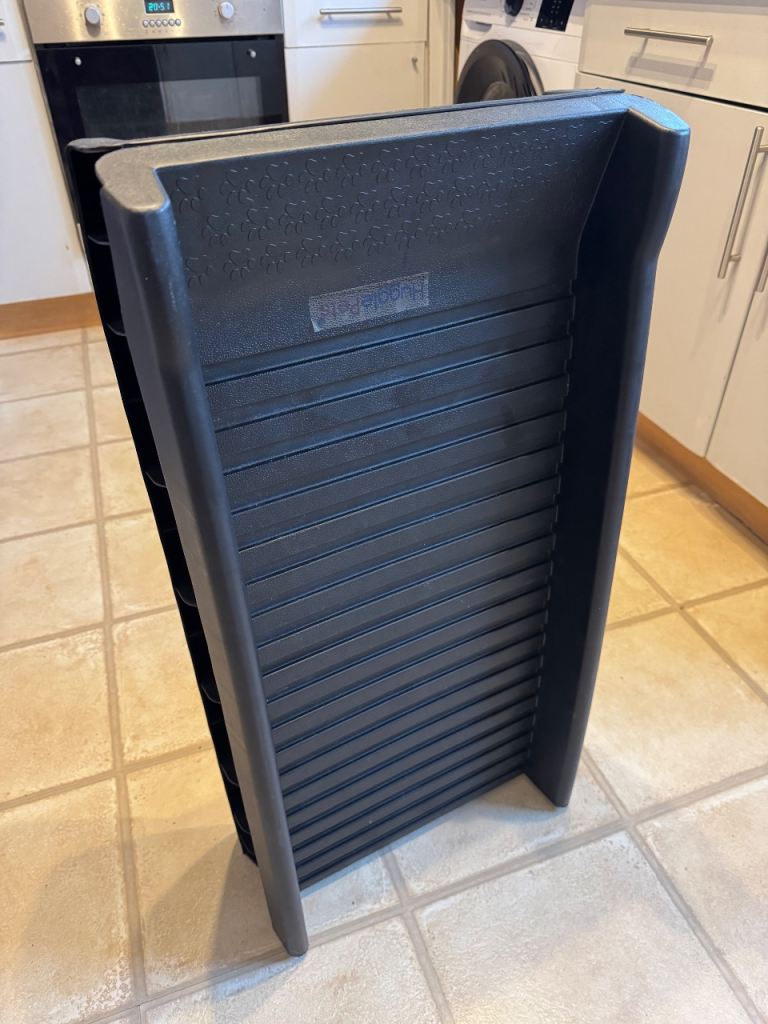 Foldable pet ramp