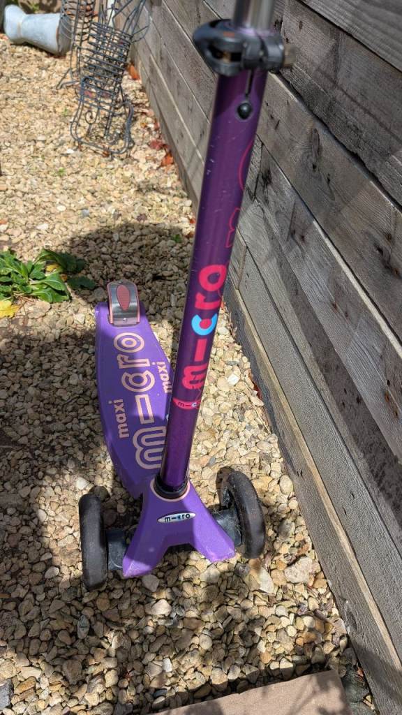 Micro Maxi Scooter – Purple, Good Condition