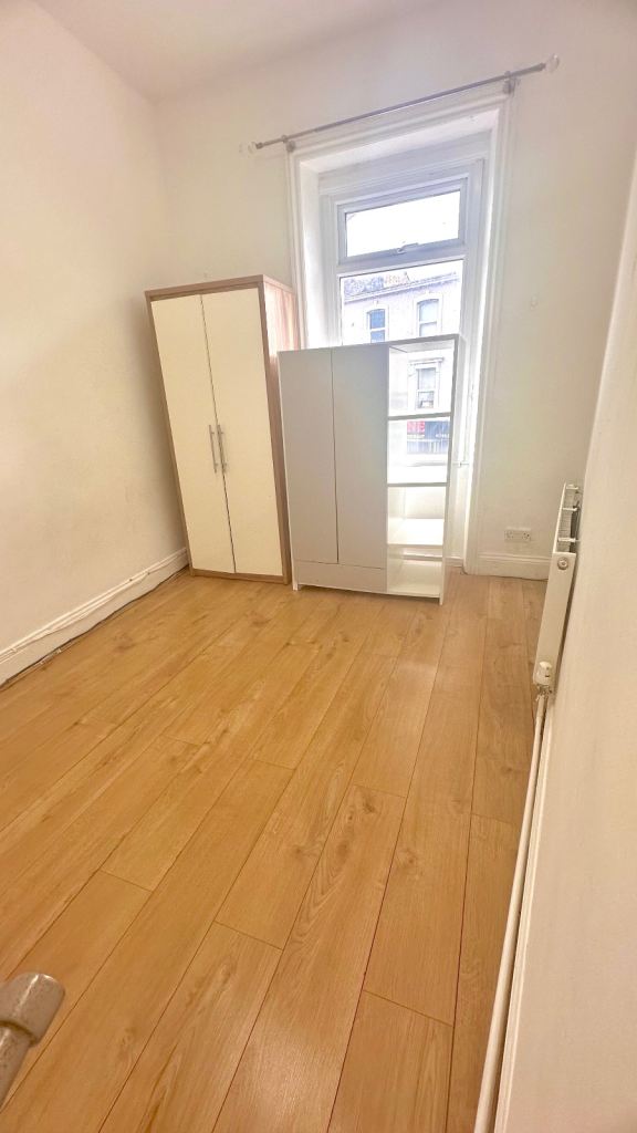 2 BED FLAT📍TRIANGLE BY LIBRARY- BOURNEMOUT. BH2 5RY      