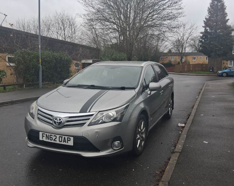 Toyota avensis Automatic estate 2012 1.8 petrol 