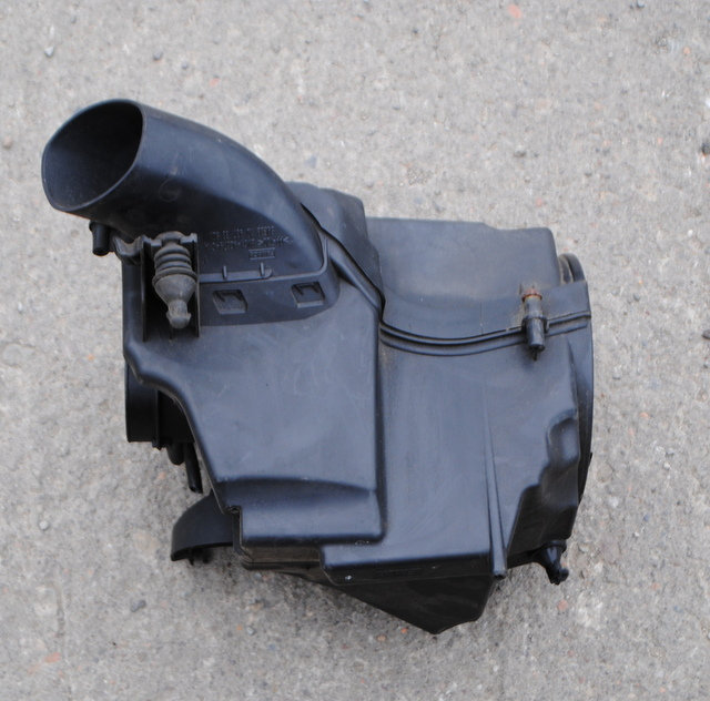 2012 FORD FOCUS MK3 1.6TDCI AIR FILTER BOX HOUSING AV61-9600-BF