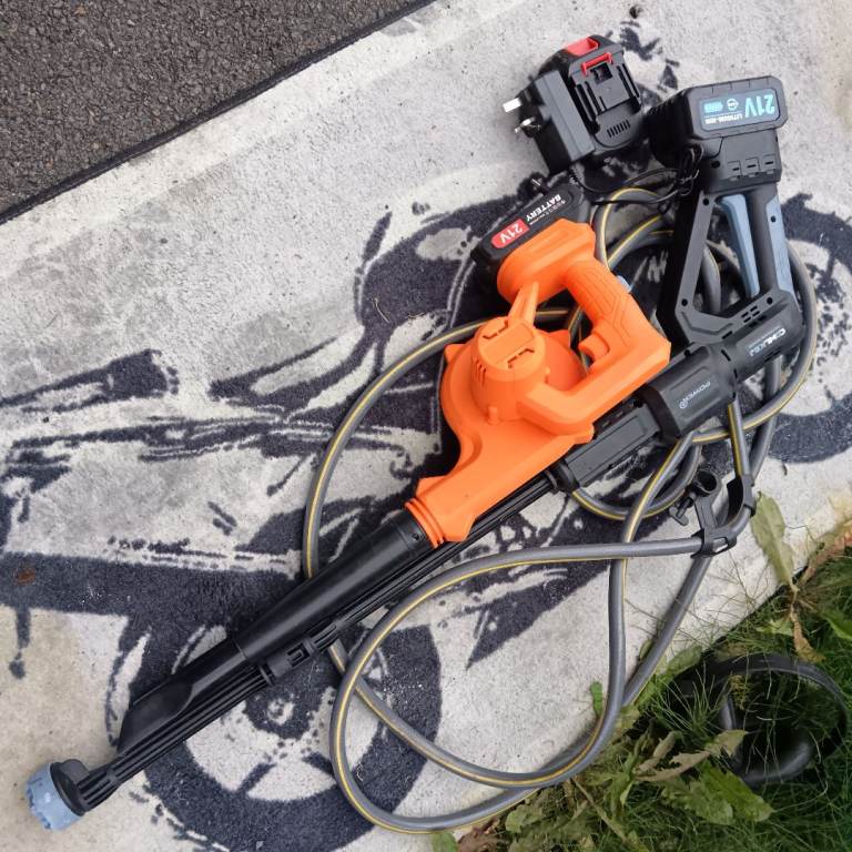 Cowlkej Cordless Pressure Washer & Blower Set with 3 Batteries