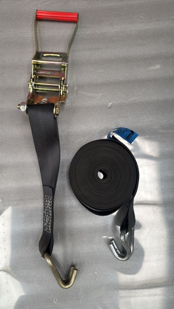 Ratchet Tie Down Strap with Hooks – Black, Good Condition