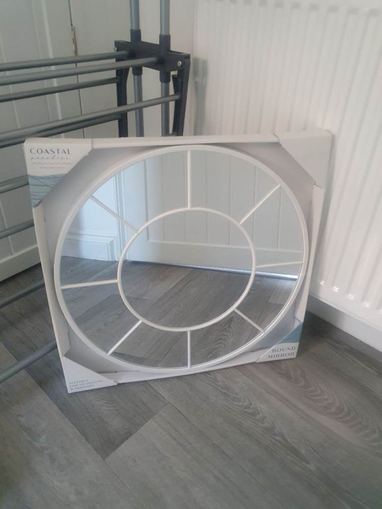 Round mirror white in door out door 