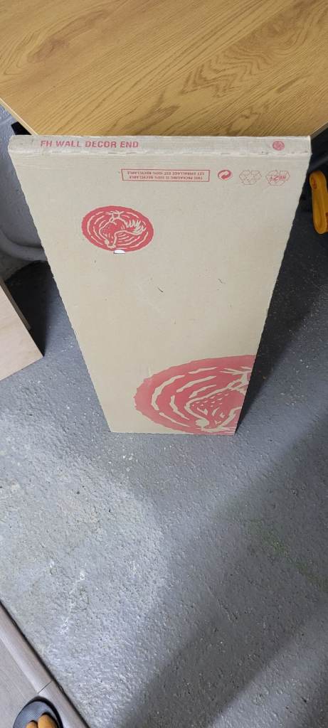 Howdens FH Wall Decor End