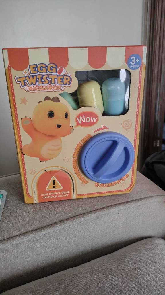 Toy vending machine