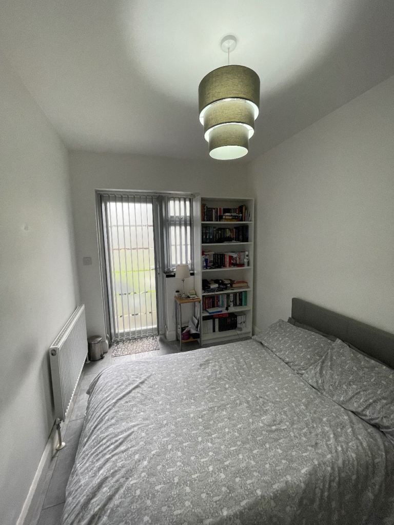 1 BED FLAT