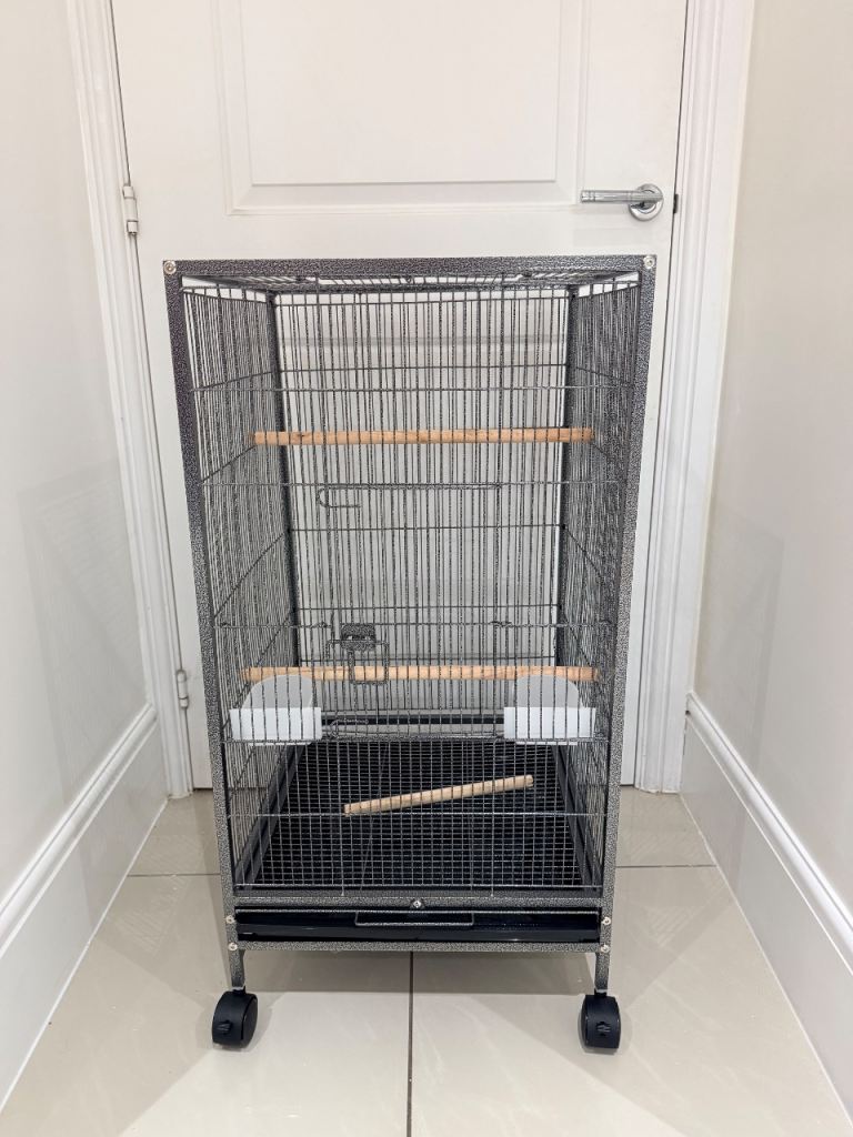 BIRD CAGE BRAND NEW  SMALL PARROT BIRD CAGE 