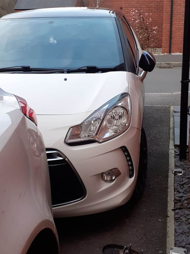 Citroen, DS3, Hatchback, 2013, Manual, 1560 (cc), 3 doors