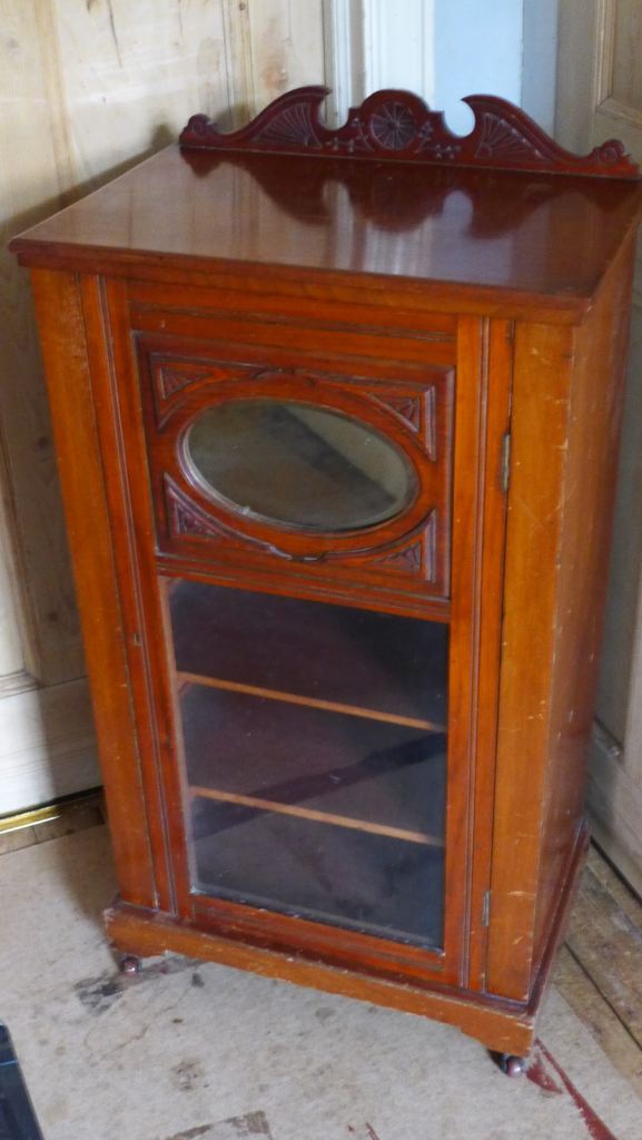 ANTIQUE VINTAGE ART DECO VICTORIAN EDWARDIAN MUSIC CABINET. DISPLAY. GLAZED DOOR WITH MIRROR.