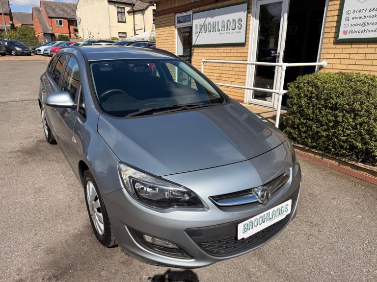 2013 Vauxhall Astra 1.6 Exclusiv Estate ESTATE Petrol Manual