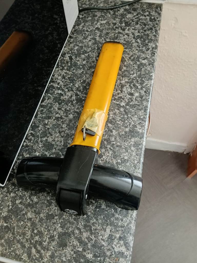 Steering wheel lock 