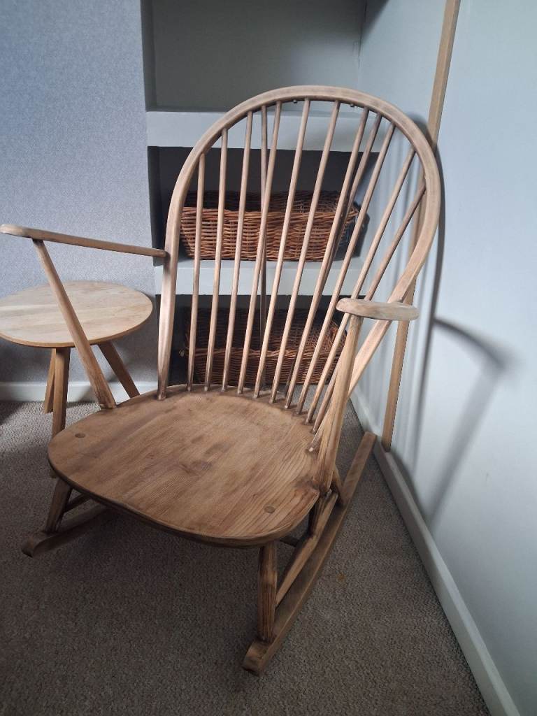 Beautiful vintage ercol rocking chair 