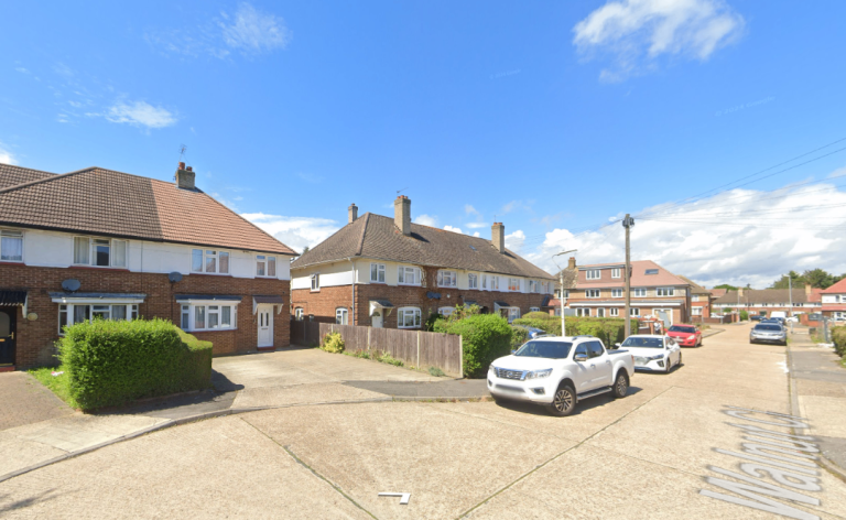 BENEFITS ACCEPTED - Studio Flat Available in Hayes Hillingdon UB3