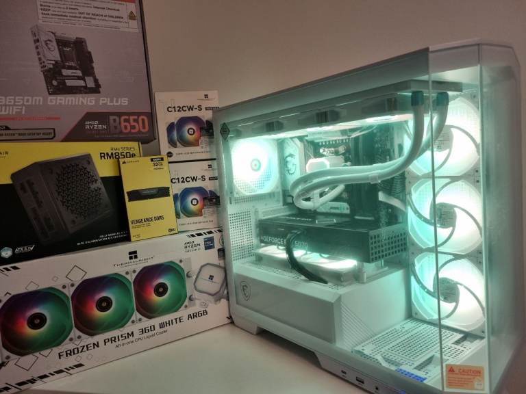 BARGAIN 4K GAMING PC RYZEN 7 8700F RTX 5070 SSD 1TB NVME 32GB DDR5 WATERCOOLED COMPUTER WORKSTATION