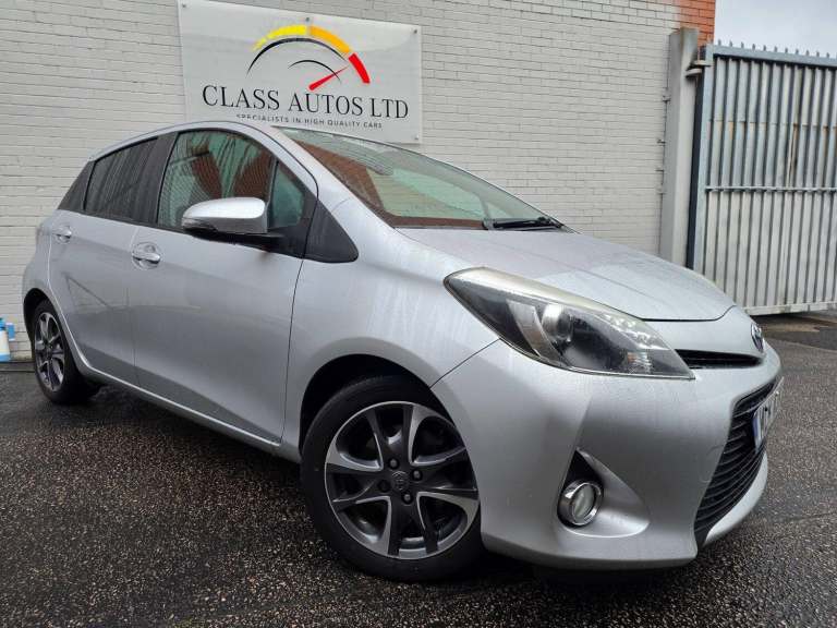 Toyota Yaris 1.5 VVT-h Trend CVT Euro 5 5dr Petrol/Electric Hybrid Automatic