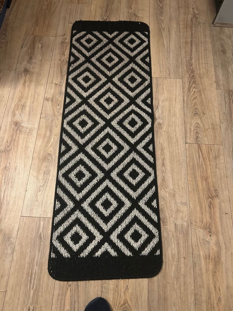 Black and White runner