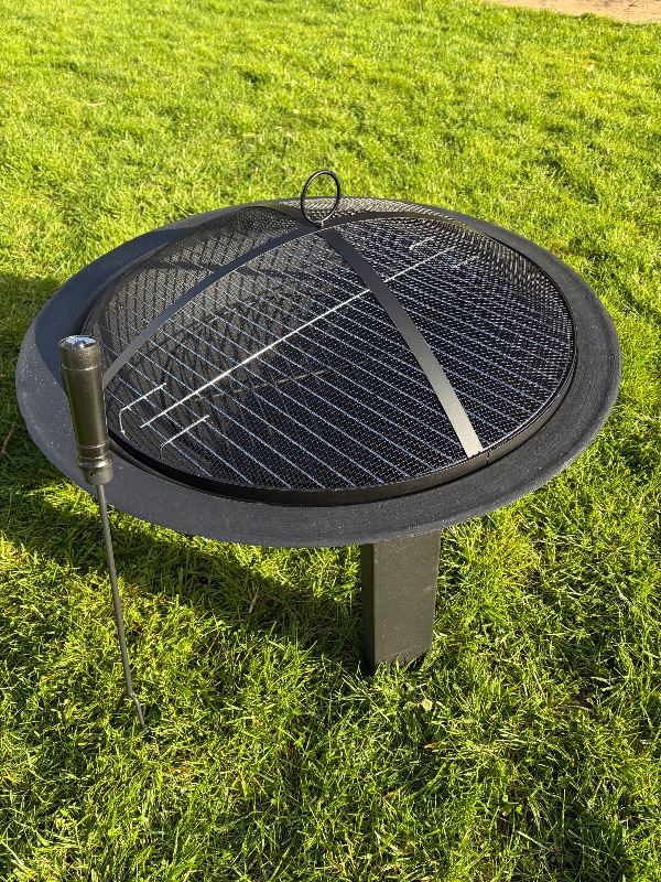 Fire pit/BBQ