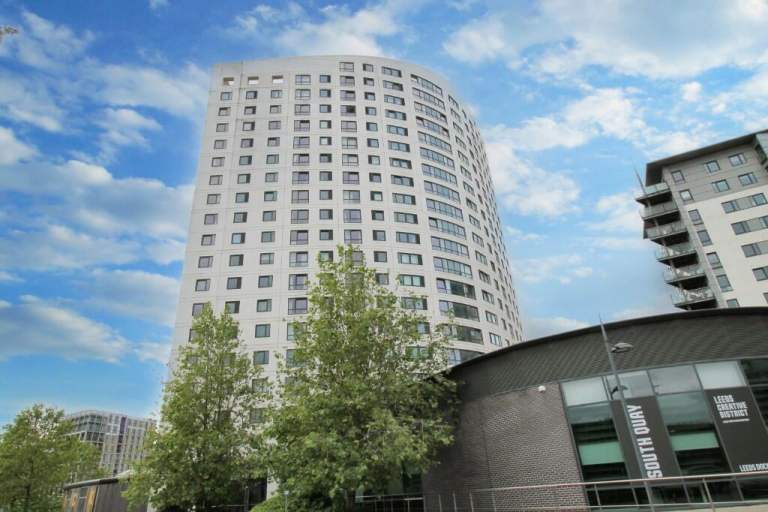 Bright & Stylish 1-Bedroom Apartment – Clarence Dock, Leeds LS10