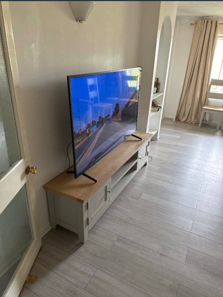 Bedroom flat ideal for couple