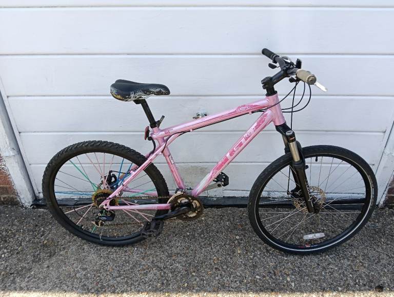 GT avalanche mountain bike,18 inch frame 