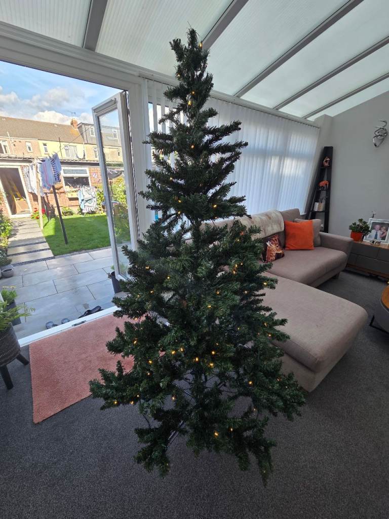 Argos Green Spruce Pre-lit Christmas Tree – Good Condition