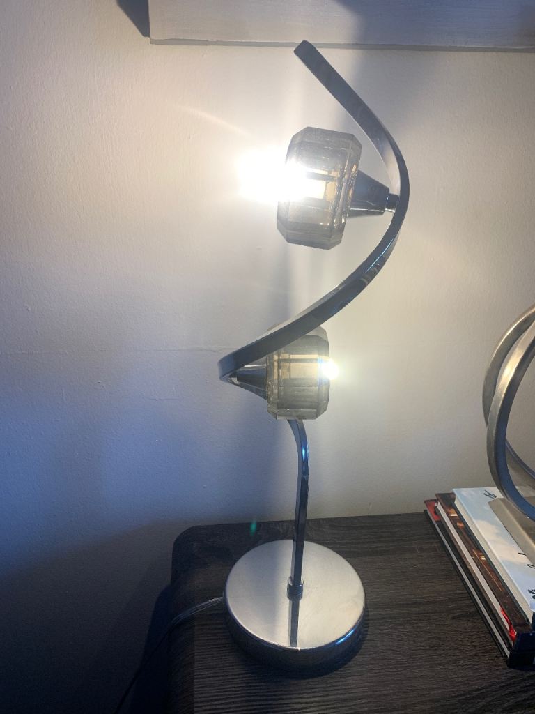 Beautiful Lamp in full working order 