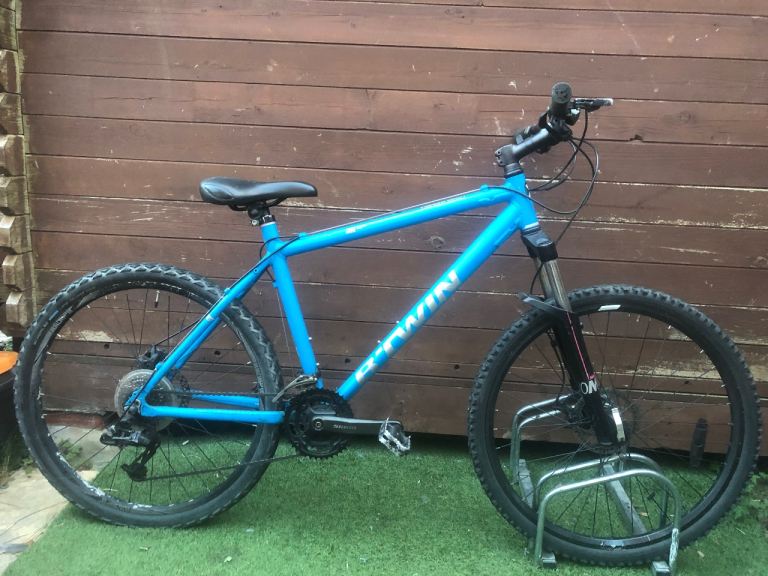 B'Twin mountain bike. Medium size. 26” disc brakes wheels