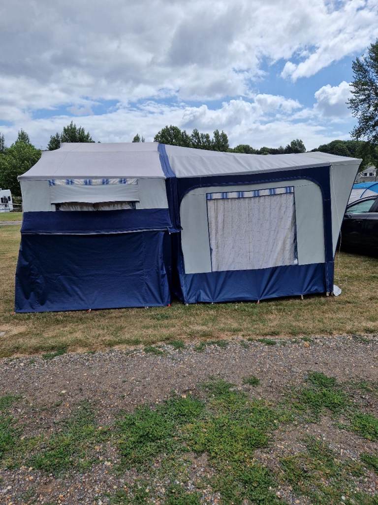 Trailer tent