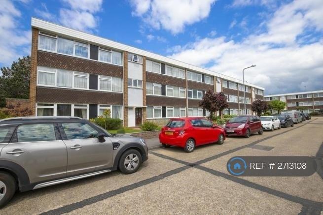 2 bedroom flat in Barton Meadows, Ilford, IG6 (2 bed) (#2713108)