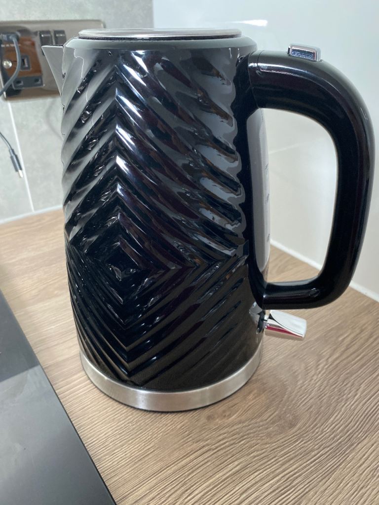 Russell Hobbs electric kettle