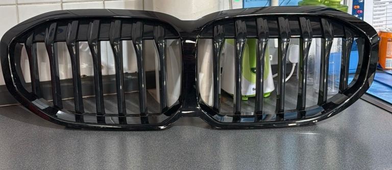 BMW F40 grills